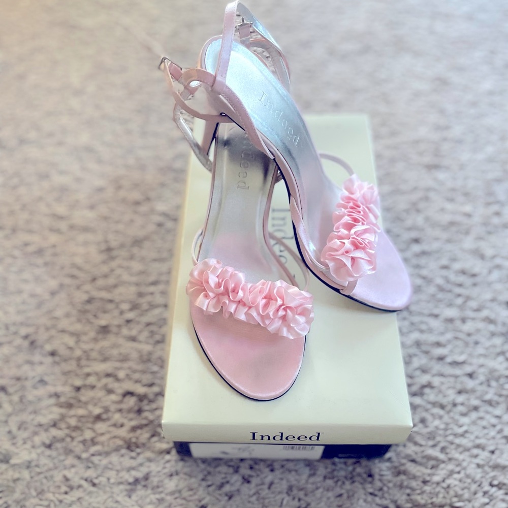 Indeed pink dress shoes
